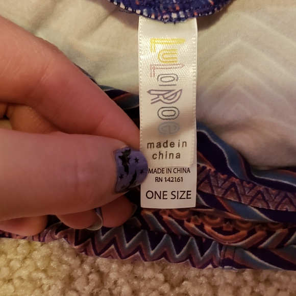 New Lularoe Leggings - Picture 3 of 4